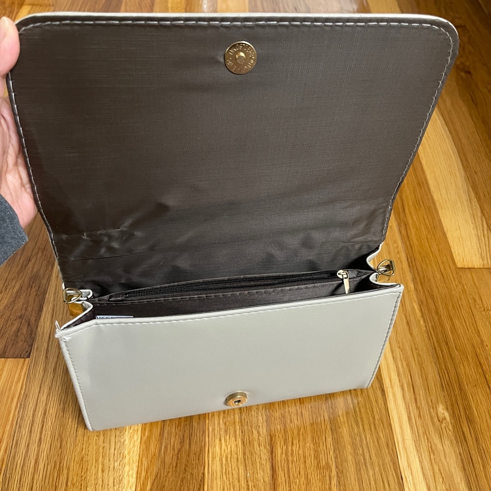 Women’s Purse - Picture 2 of 5